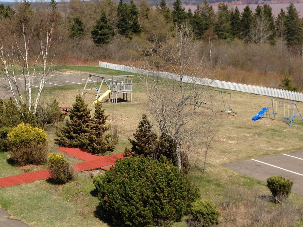 Hopewell Rocks Motel & Country Inn Hopewell Cape Exterior foto